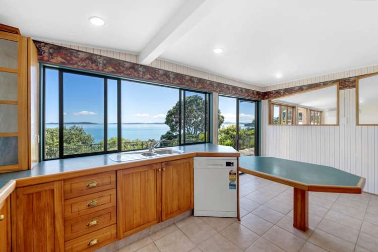 11 Hawke Crescent Beachlands_19