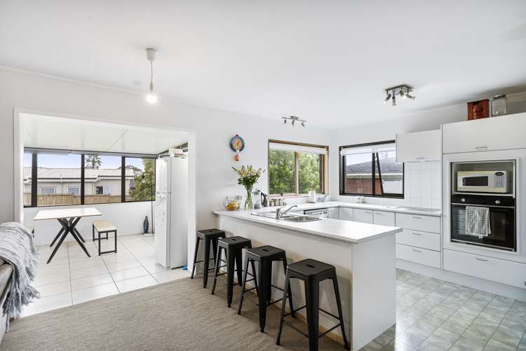 32 Kurnell Drive Botany Downs_5