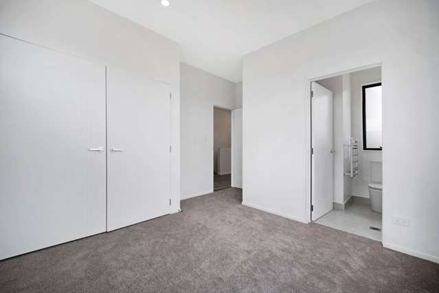 5/233 Great North Road Henderson_4