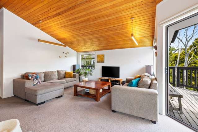 2/283 East Coast Road Mairangi Bay_3