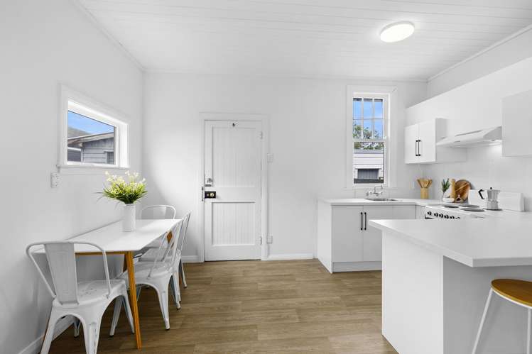 2/14 Douglas Street Waiwhetu_7
