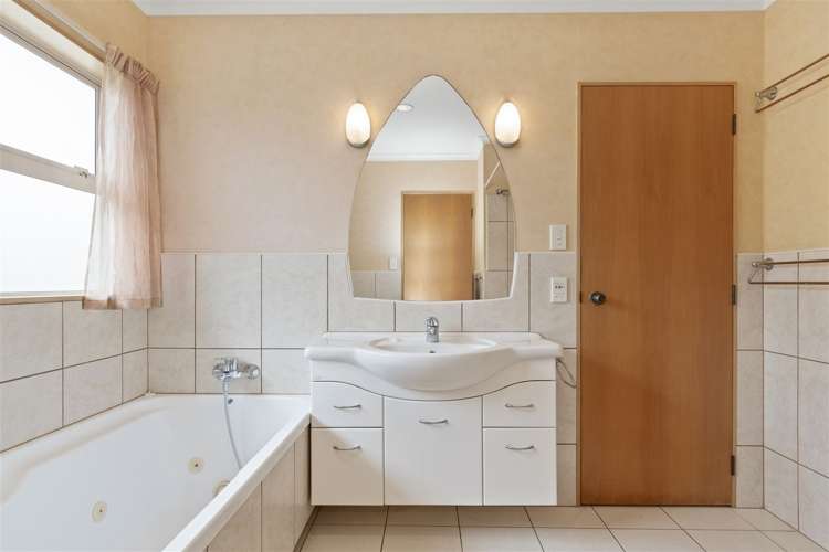 4 Mauritius Key Papamoa_9