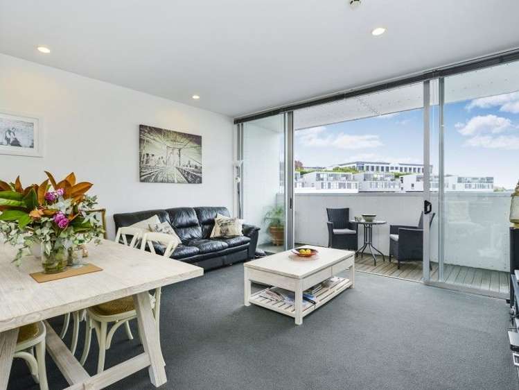 4b/4 Fisher-Point Drive Auckland Central_0