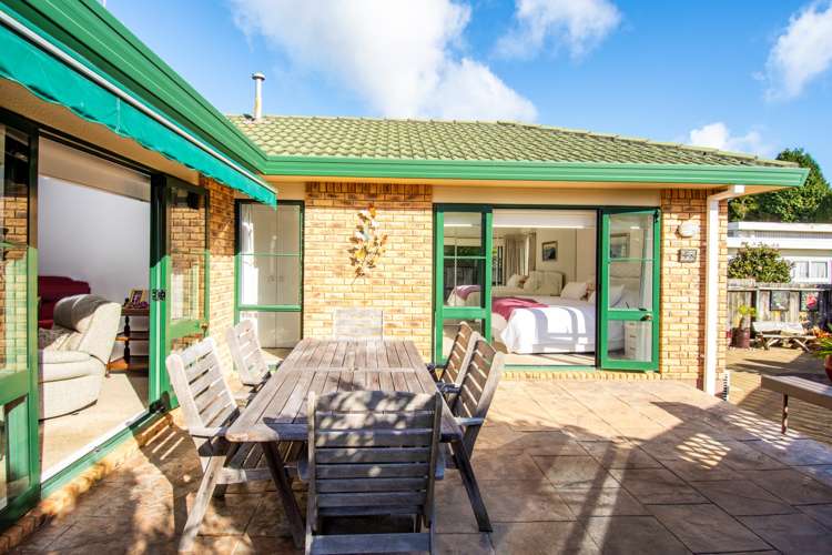 6 Whakaruru Place Matua_10
