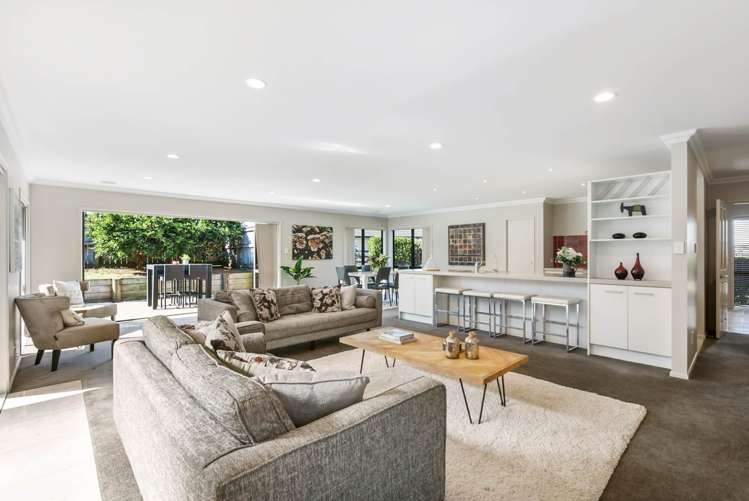 43 Lough Bourne Drive Pukekohe_11