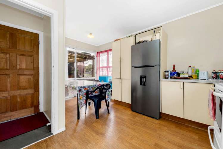 23 Tindall Crescent Otara_5