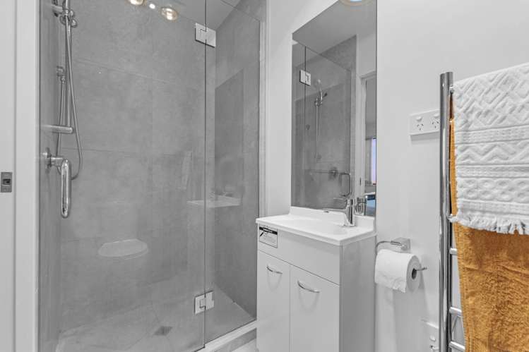 56 Black Beech Crescent Takanini_11