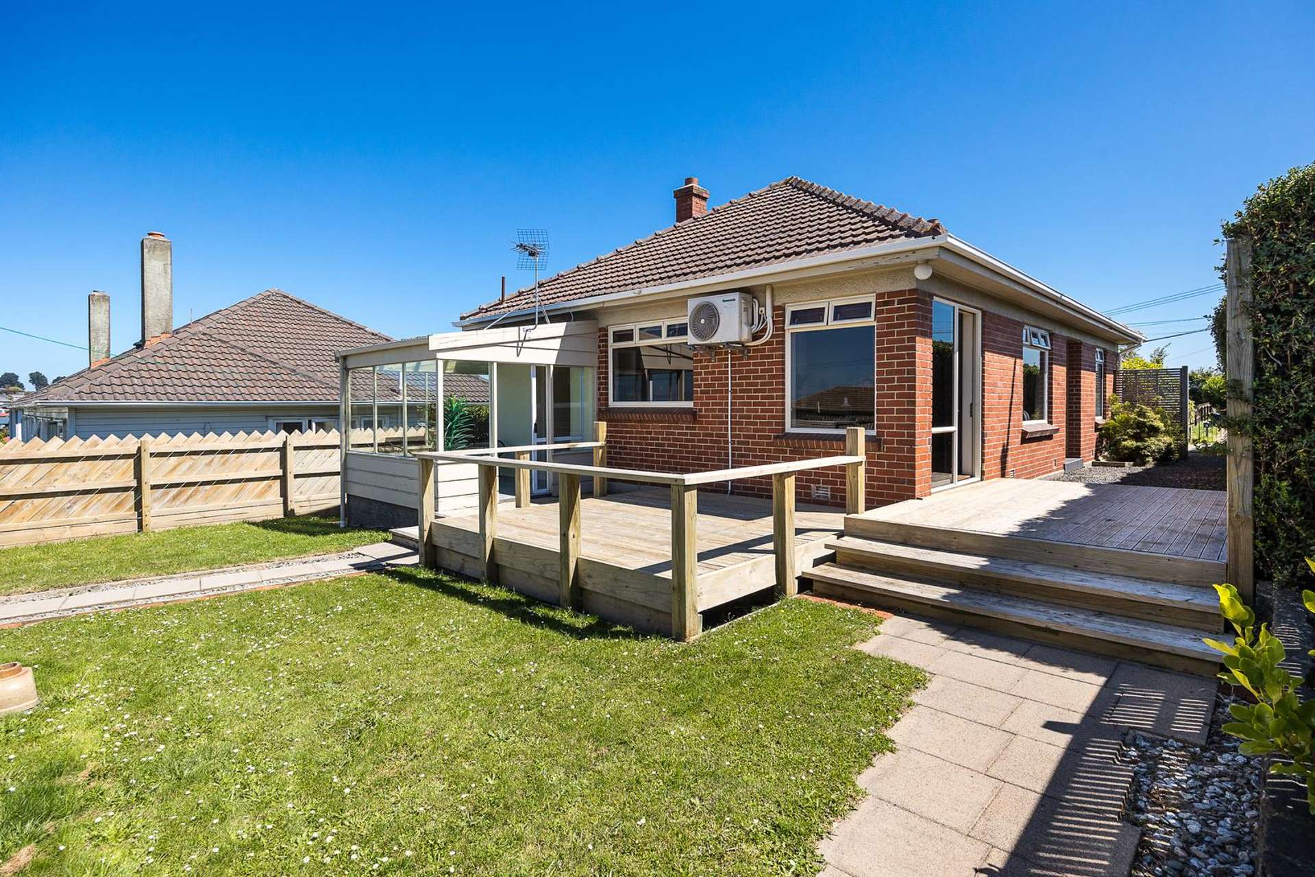 95 Riselaw Road Calton Hill_0