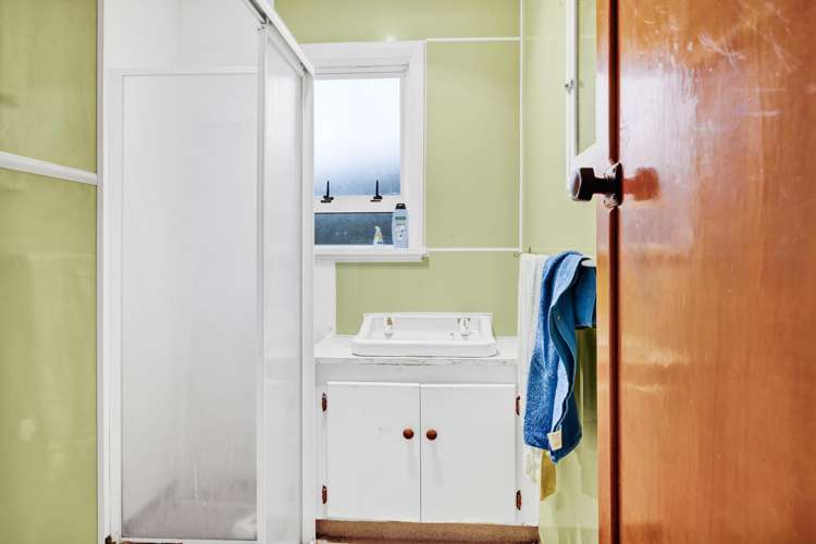 70 Pembroke Road West Stratford_10