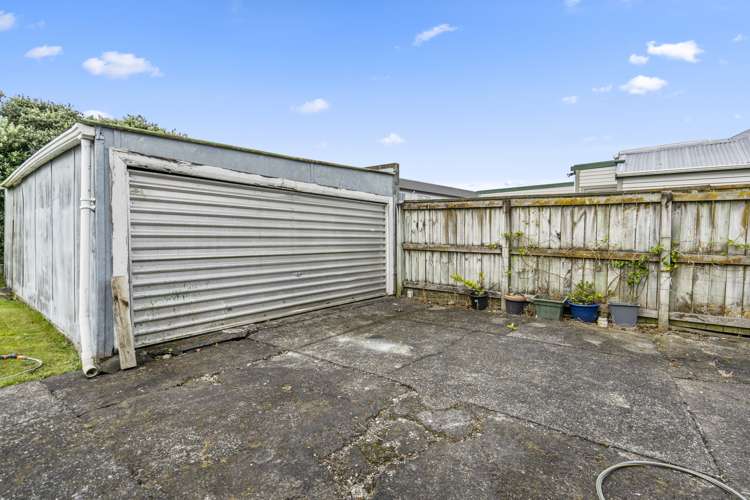 38 Hall Crescent Epuni_17