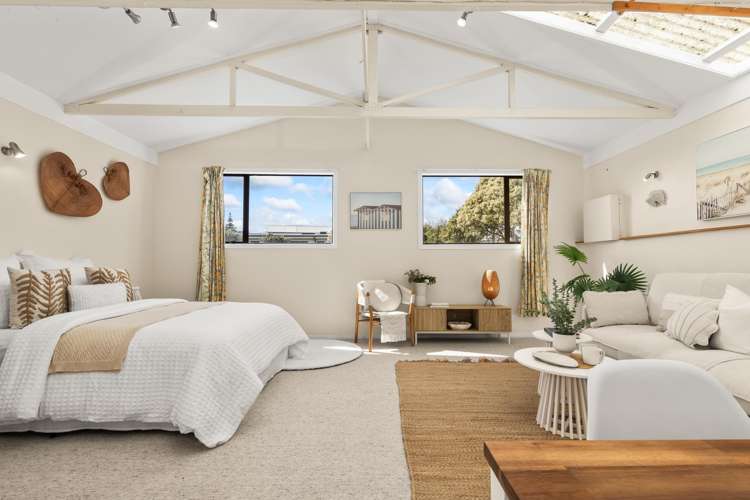 2 Hastings Street Waikanae Beach_1