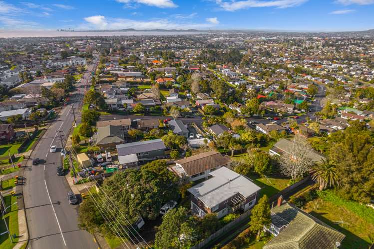 2/47 Royal Road Massey_25