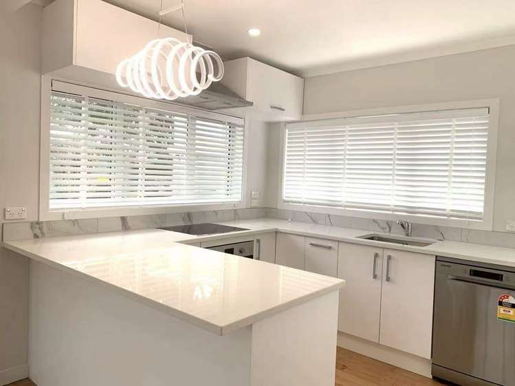 300 Lake Road_0