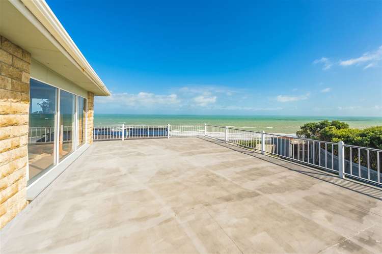 5 Longbeach Drive Castlecliff_17