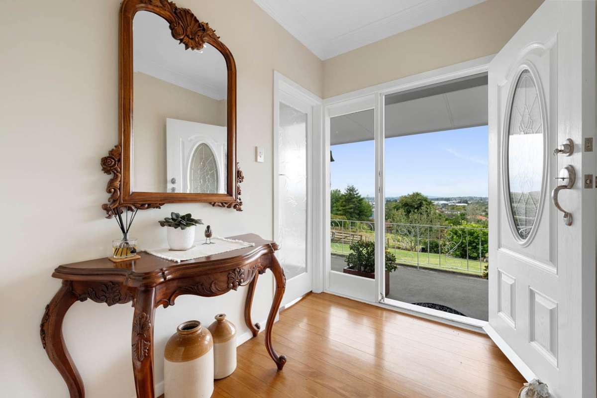 77 Point View Drive | East Tamaki Heights | Manukau City | Houses for ...