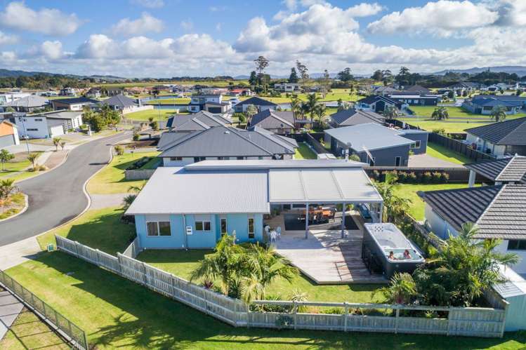 5 Martingale Lane One Tree Point_12