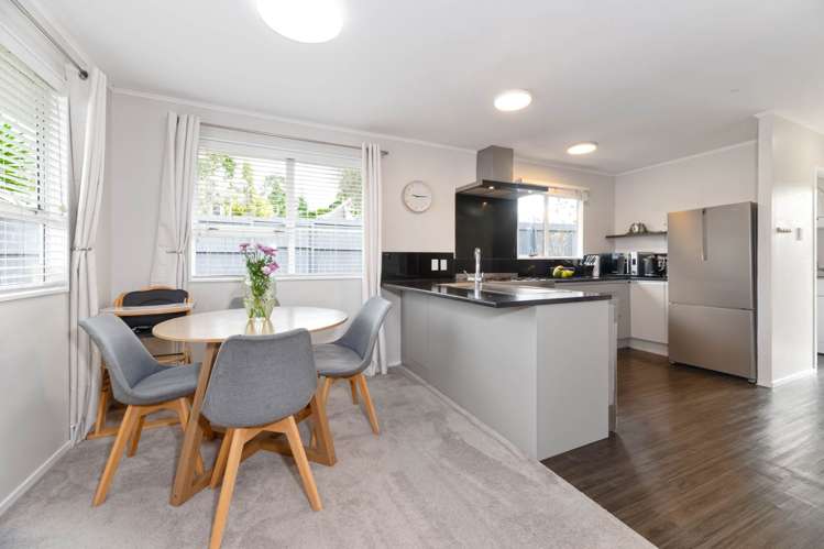 1/20 Lambrown Drive Totara Vale_15