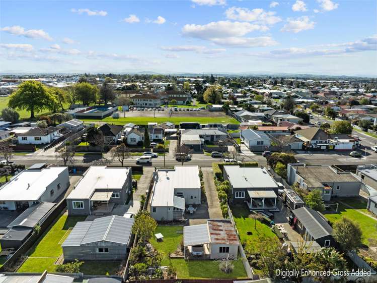 1013 Willowpark Road North Mayfair_14