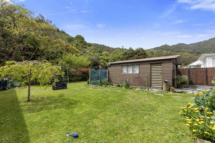 13 Wilkie Crescent Naenae_20