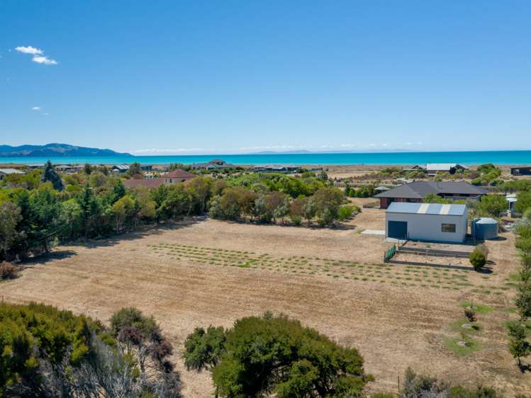 8 Edgewater Place Rarangi_17
