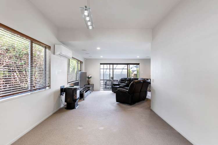 91 Baverstock Road Flat Bush_5