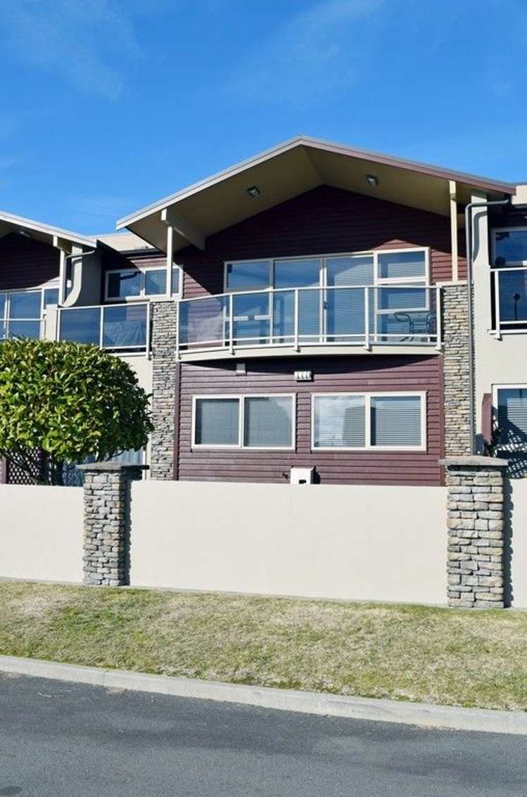 2/15 Tremaine Avenue Taupo_1