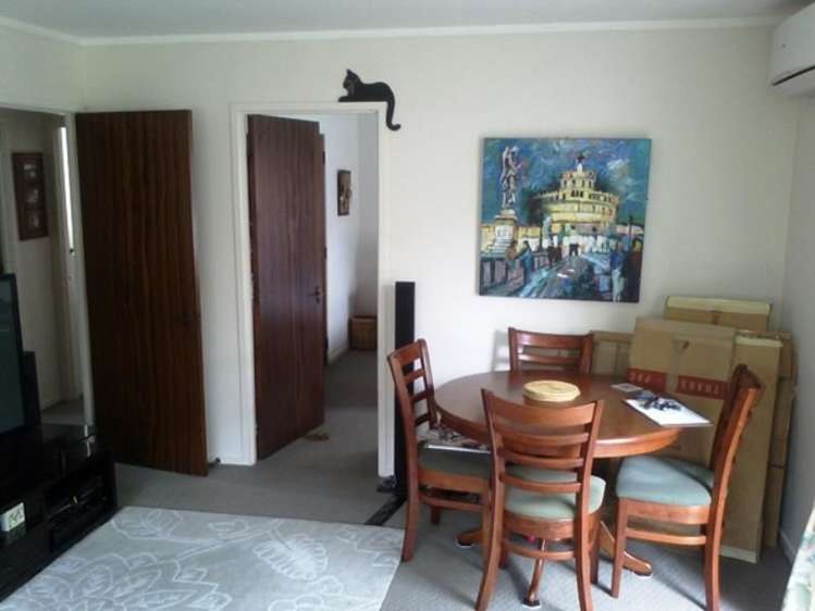 1/247 Wairau Road Totara Vale_3