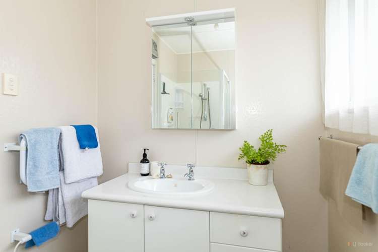 85 Grants Road Marchwiel_13