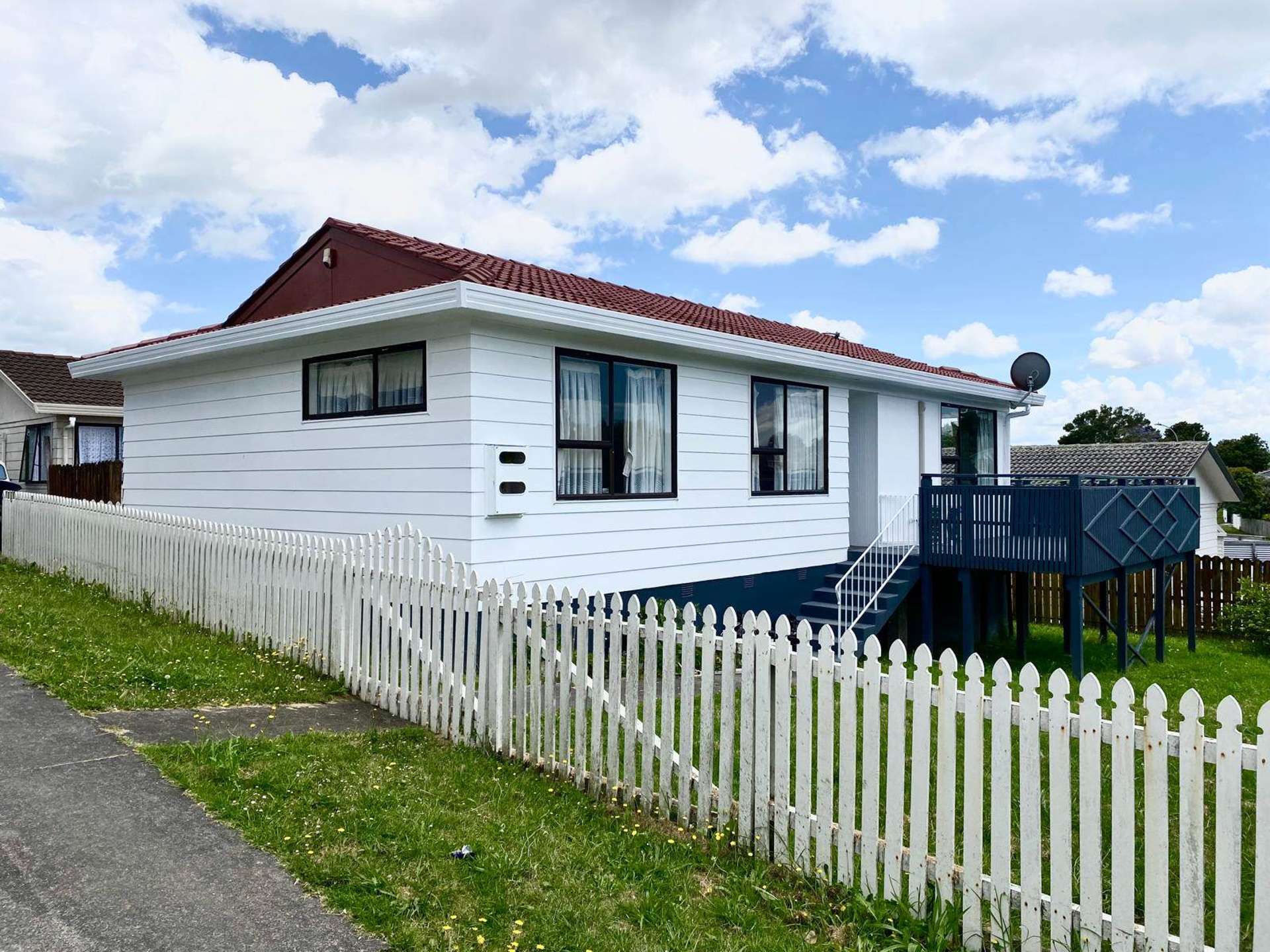 3/1 Rebecca Rise Clendon Park_0