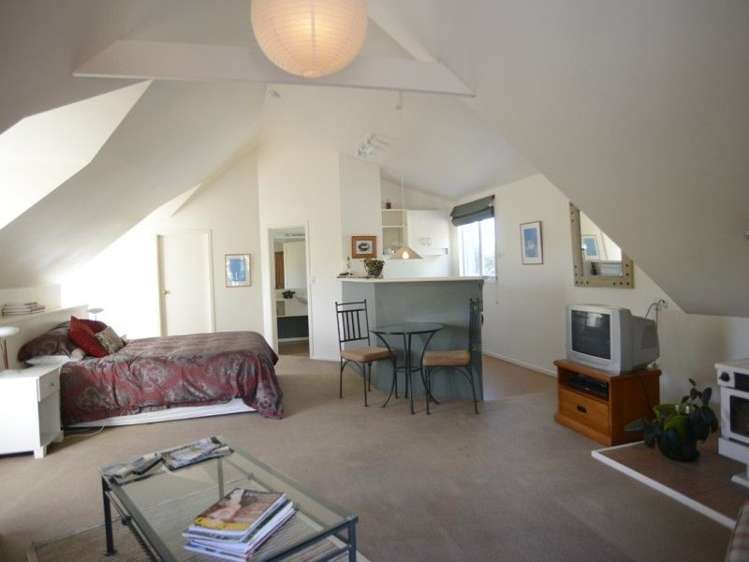 340 Gladstone Road Gladstone_19