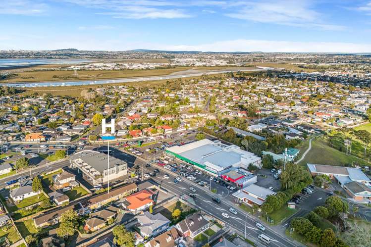 3/222 Edmonton Road Te Atatu South_13