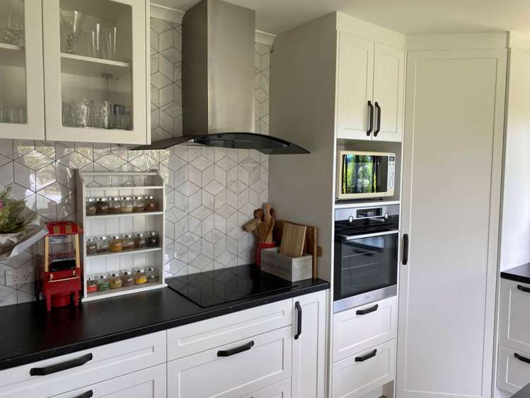 9 Annandale Drive Pyes Pa_8