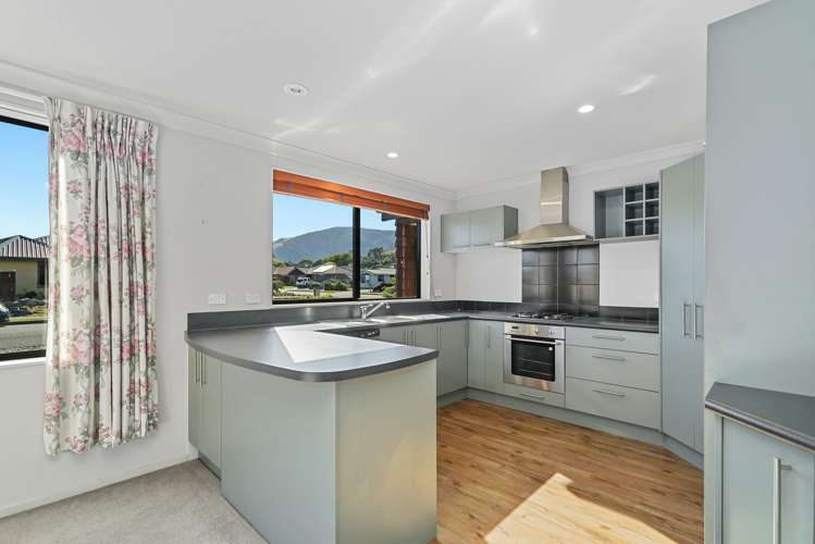 13 Covent Drive Stoke_6