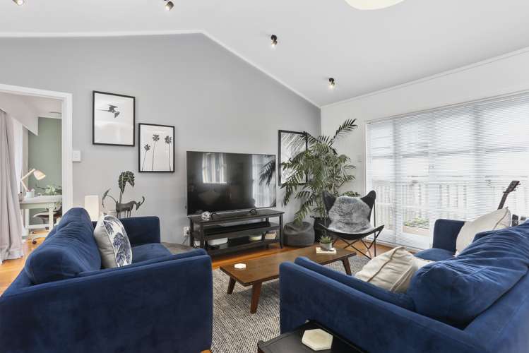 21 Lyons Avenue Murrays Bay_6