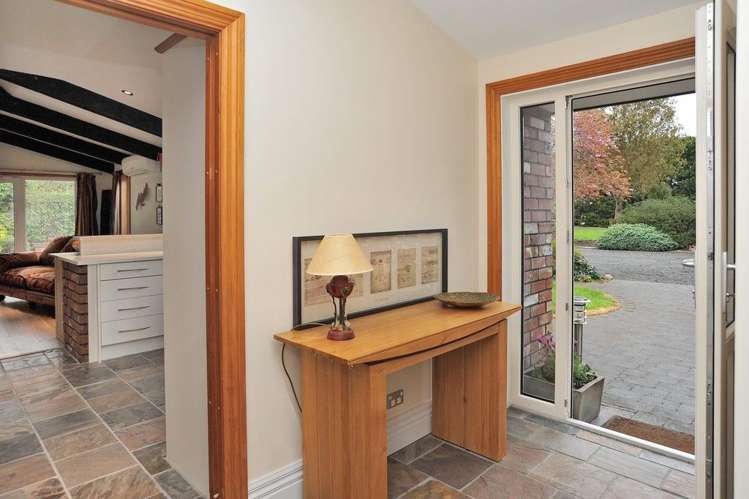 454 Johns Road Fernside_1