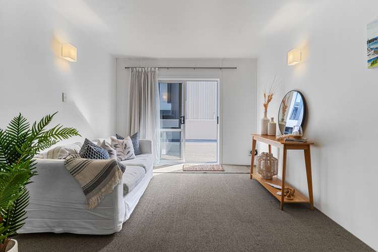 3/21 The Mall Mount Maunganui_1