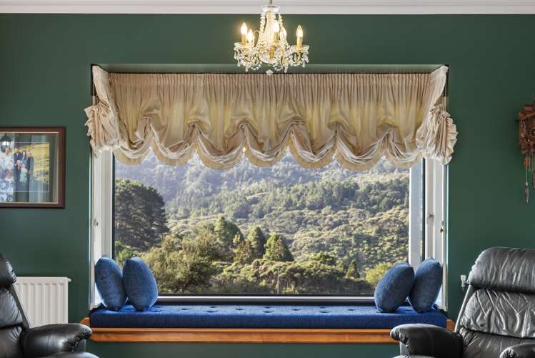 15 Long Road Waitakere_12