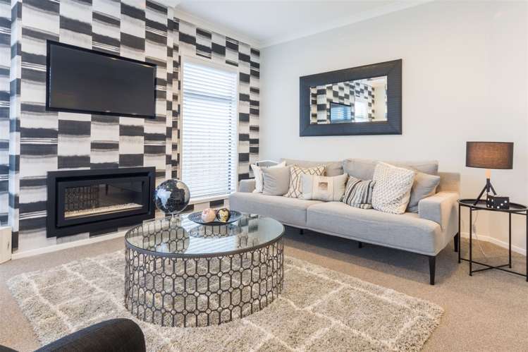 10 Horsefields Drive Flat Bush_7