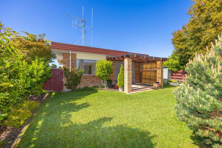 3 Sandringham Road Enderley_17