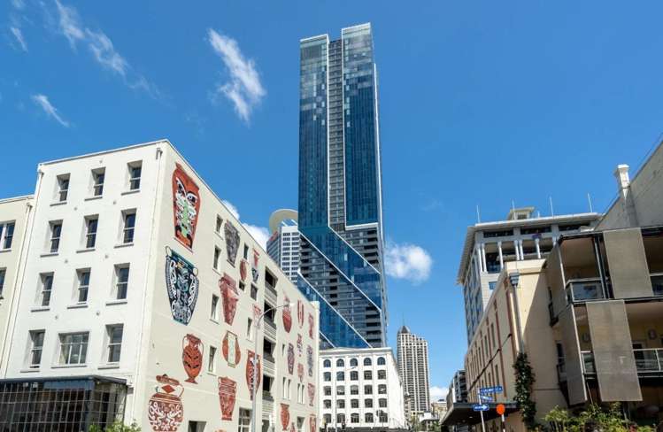 5102/10 Commerce Street 10015_10