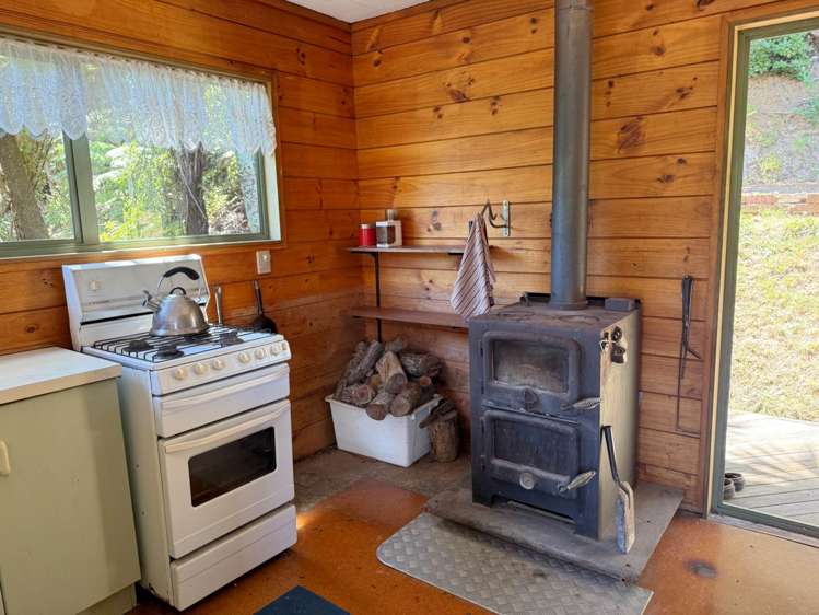 661 Whangaparapara Road Great Barrier Island_7