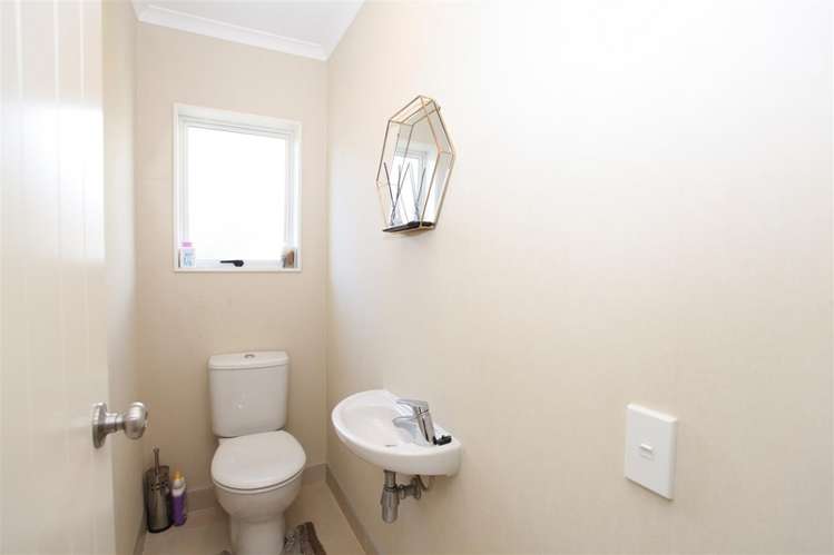 4 Woolaston Place Flat Bush_14