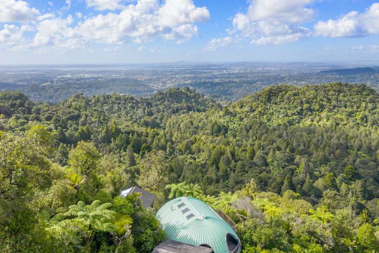 442 Scenic Drive Waiatarua_11