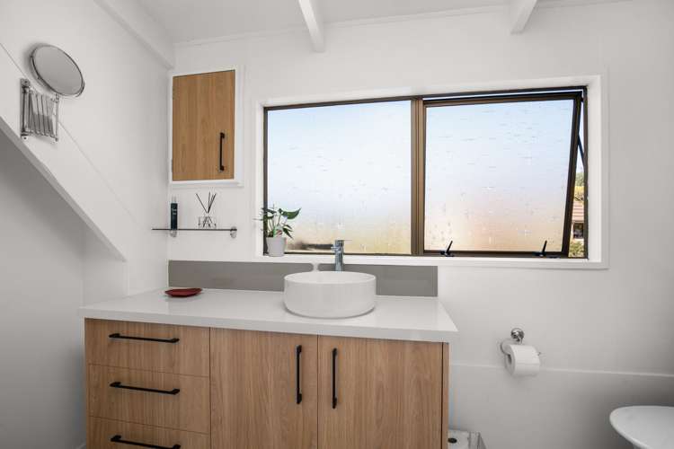 4 Lanes Road Alexandra_12