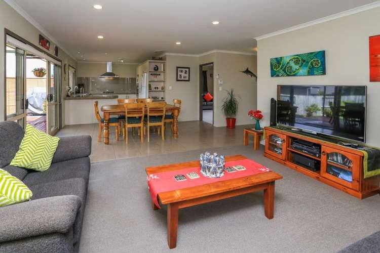 38 Heathfield Avenue Huntington_7