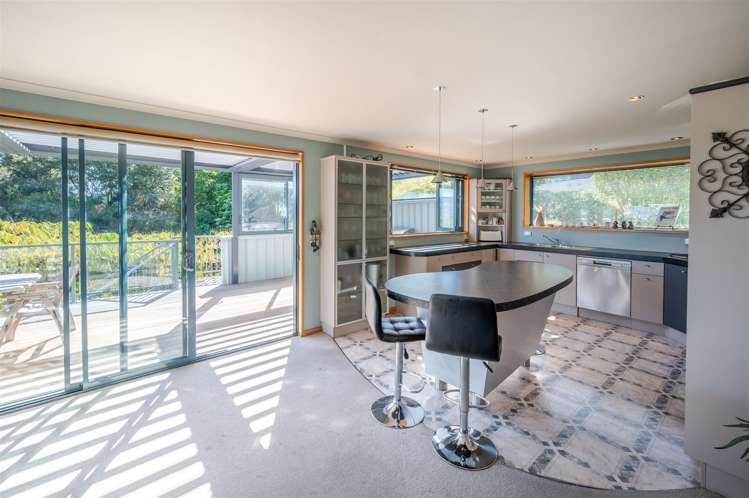 14 Settlers Hill Akaroa_6