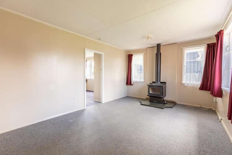 1 Churchill Street Pahiatua_4