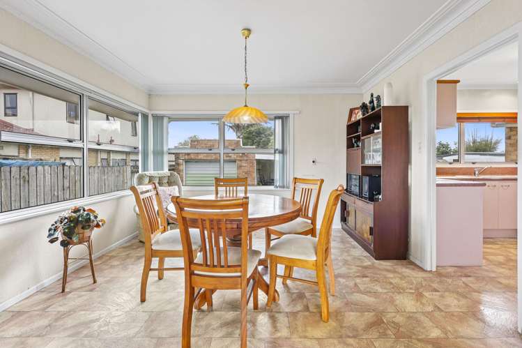 2 Buckingham Crescent Papatoetoe_11