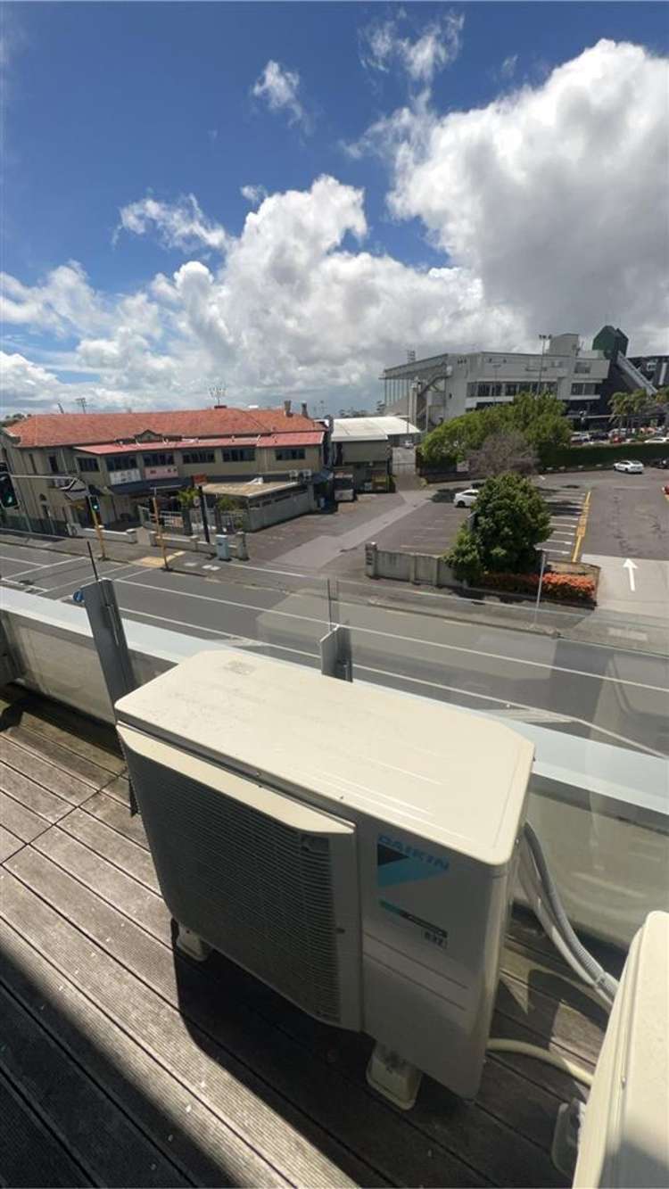2F/1C Queen Mary Ave 1662_15