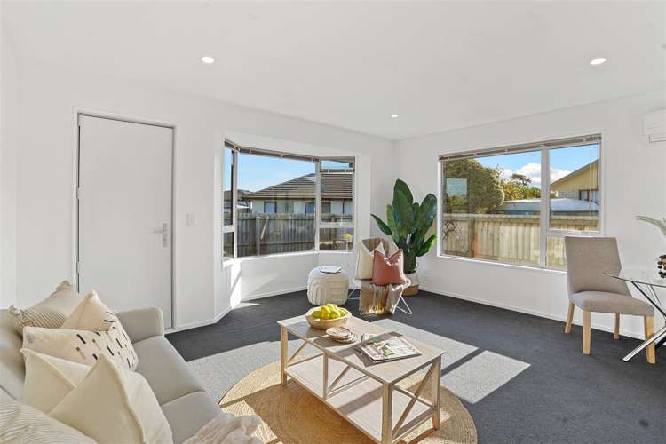 2/10 Stacey Place Woolston_6